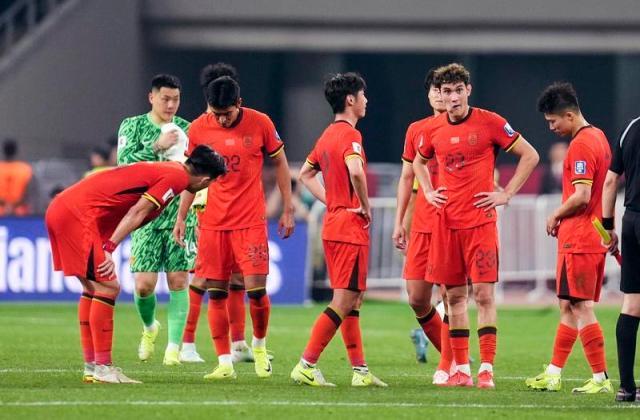 华体会最新官网-国足FIFA排名创10年新低 亚洲杯或以三档身份抽签