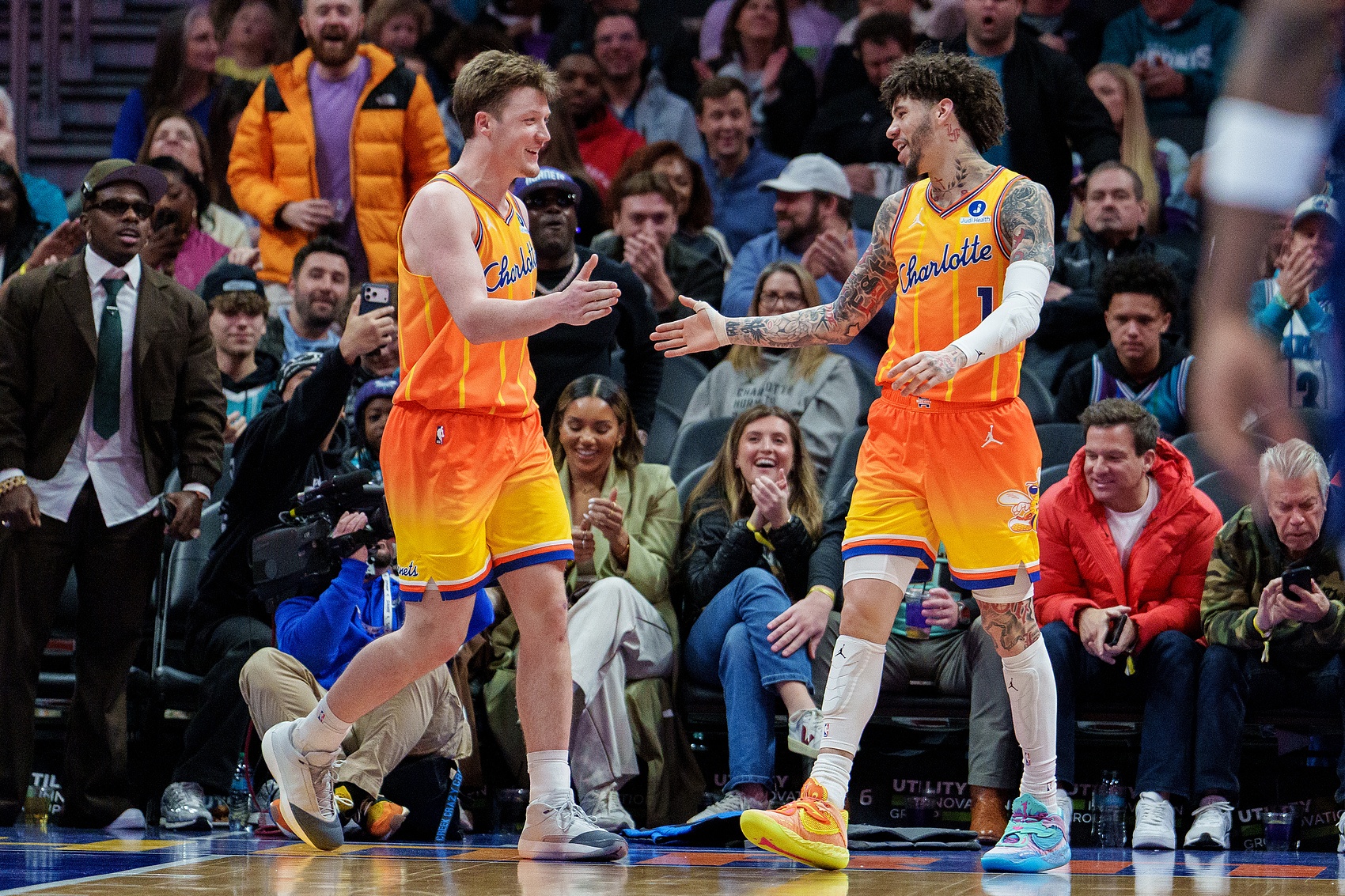 NBA彩经：雷霆轻取魔术 骑士险胜雄鹿 森林狼射落太阳 马刺胜国王